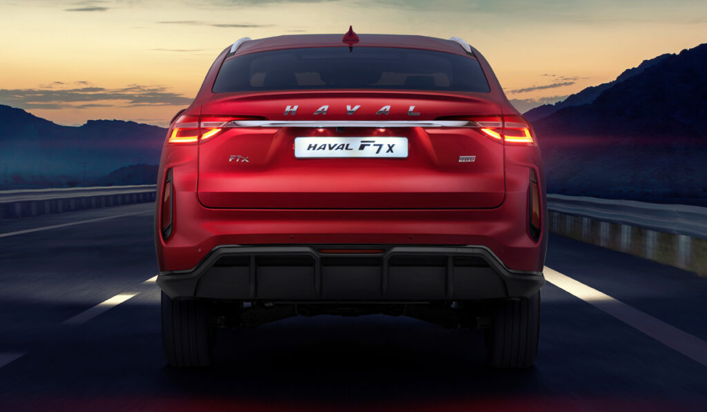 Кроссоверы Haval F7 и F7x серьезно подорожали после обновления