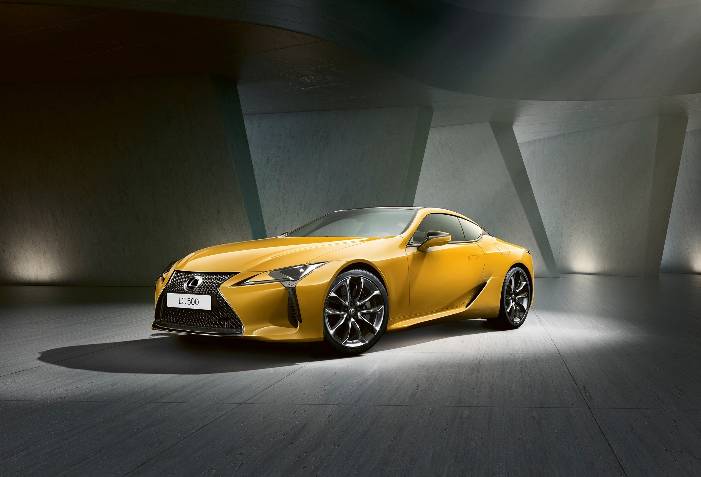 Lexus LFA – и не скажешь, что это суперкар был выпущен 15 лет назад