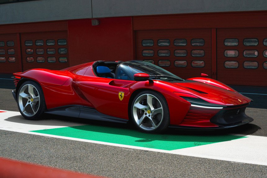 Ferrari показала уникальный суперкар за 2 млн евро