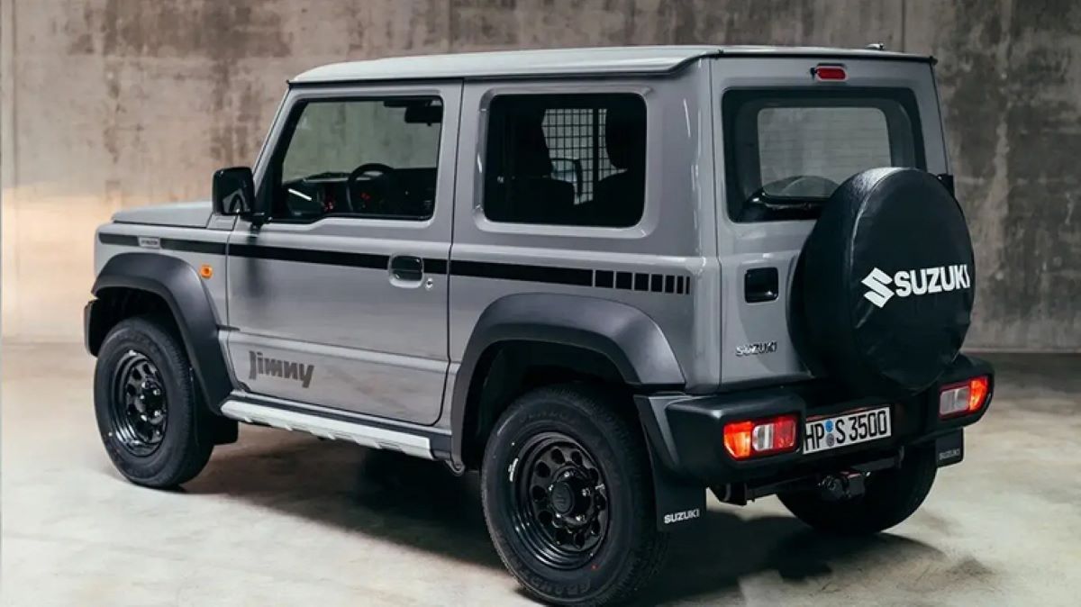 На фото сняли прощальную версию Suzuki Jimny Horizon