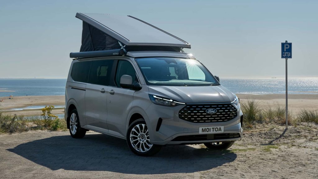 Представлен новый Ford Transit Custom Nugget со спальником в крыше