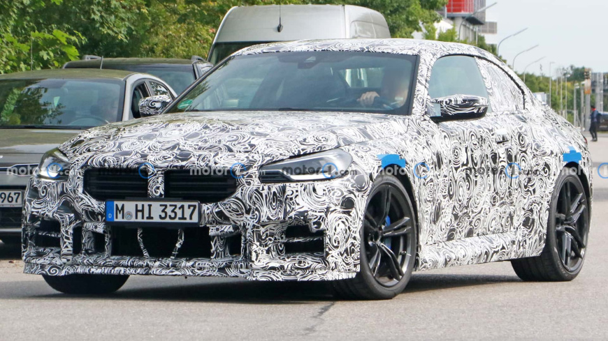 new-bmw-m2-cs-spy-photos.jpg