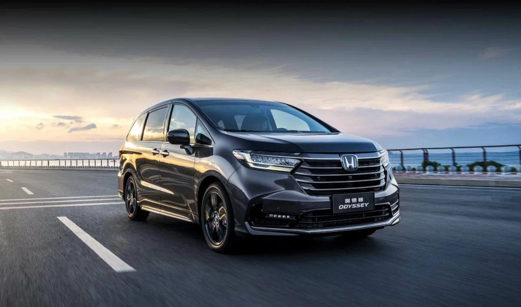 Honda Odyssey выходит на российский рынок: официальная гарантия и широкий набор опций