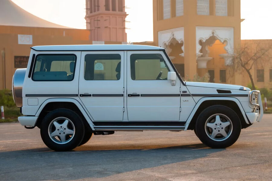 Королевский Mercedes-Benz G-Class с мотором V12 выставили на продажу