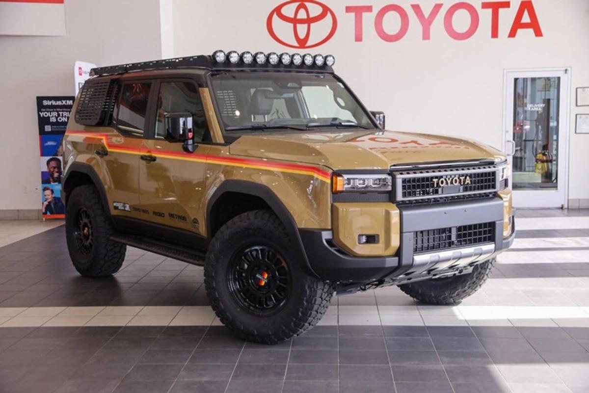 На SEMA прошел дебют эксклюзивного Toyota Land Cruiser Prado