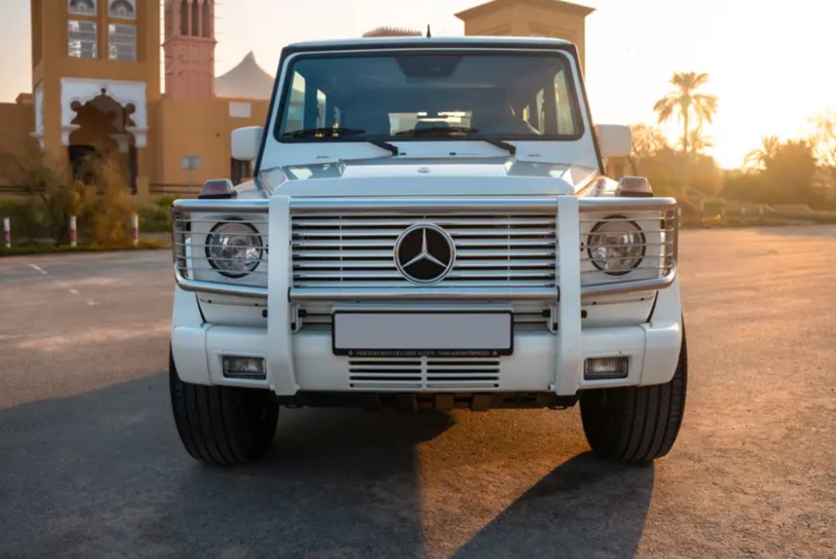 Королевский Mercedes-Benz G-Class с мотором V12 выставили на продажу