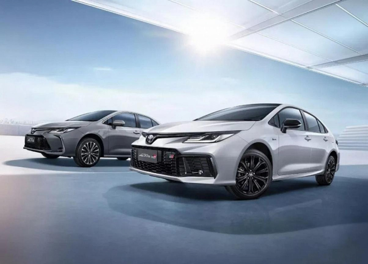 Toyota представила новую версию Corolla